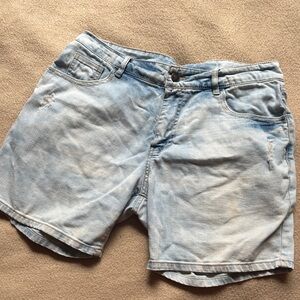 Men's Light Wash Denim Jean Shorts